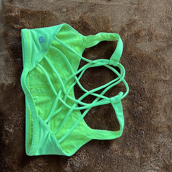 Lululemon sports bra - Picture 2 of 3